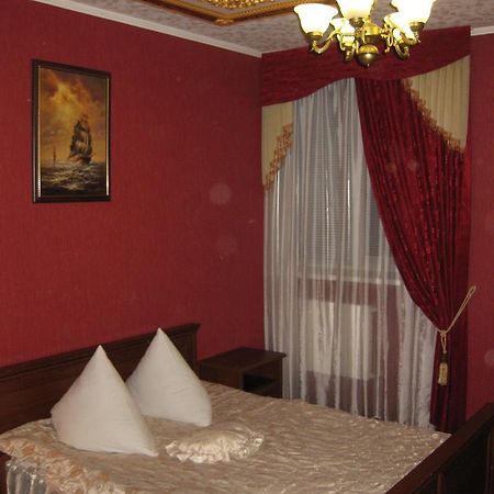 Hotel Dubrava Poltava Esterno foto