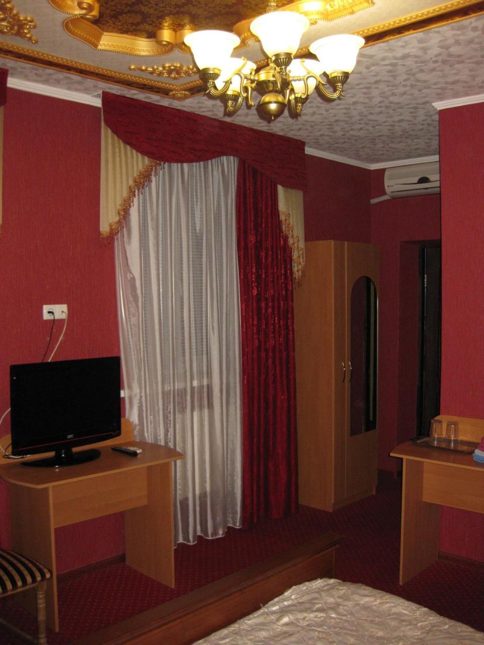 Hotel Dubrava Poltava Esterno foto